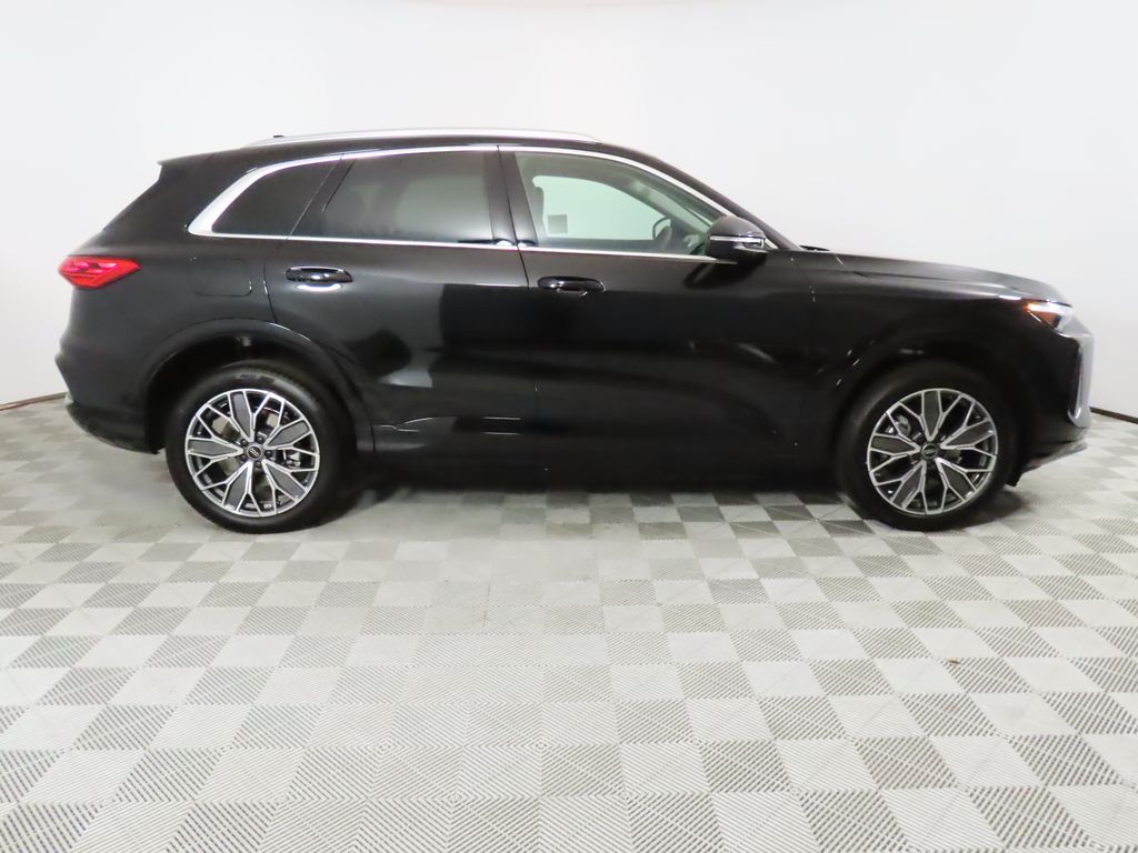 Thumbnail: 2025 Audi Q5 - 6