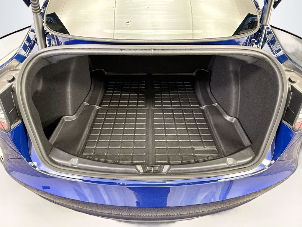 Thumbnail: 2023 Tesla Model 3 - 27