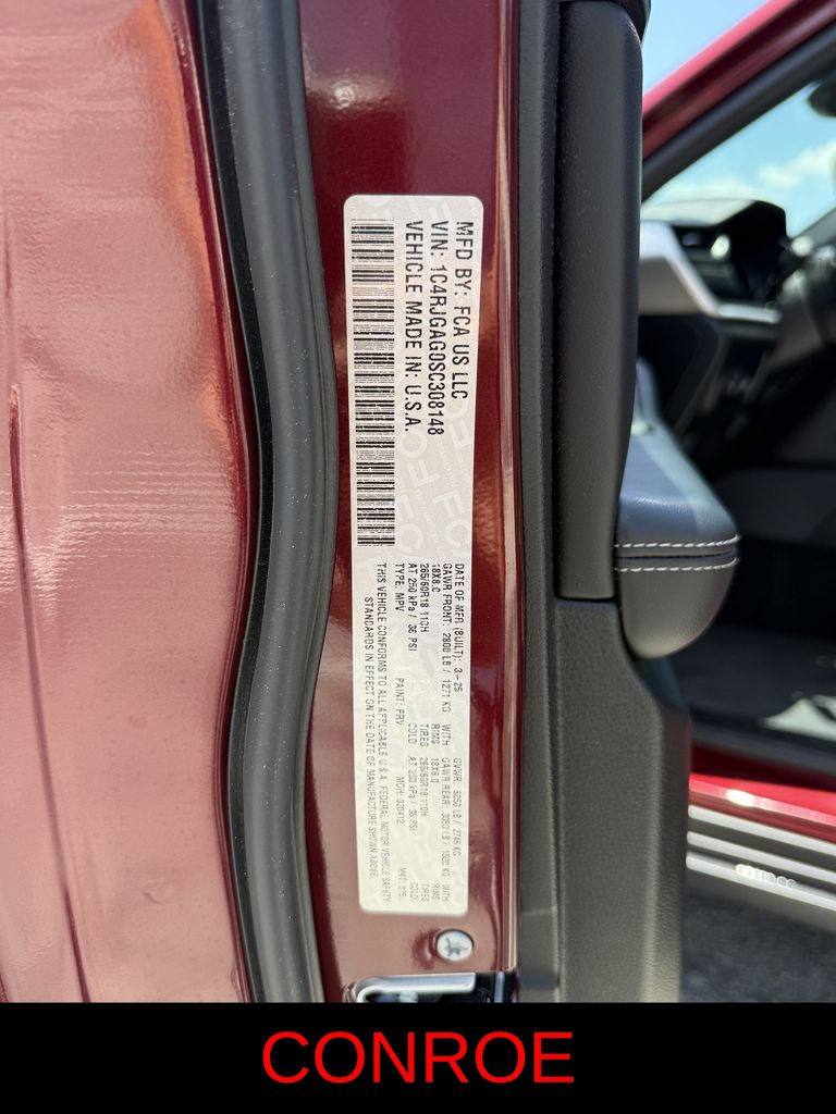 2025 Jeep Grand Cherokee Altitude X Red at Central Houston Nissan