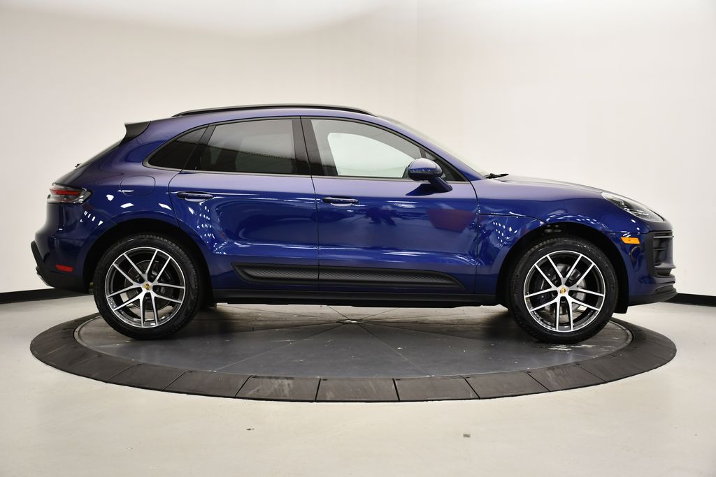 Thumbnail: 2025 Porsche Macan - 8