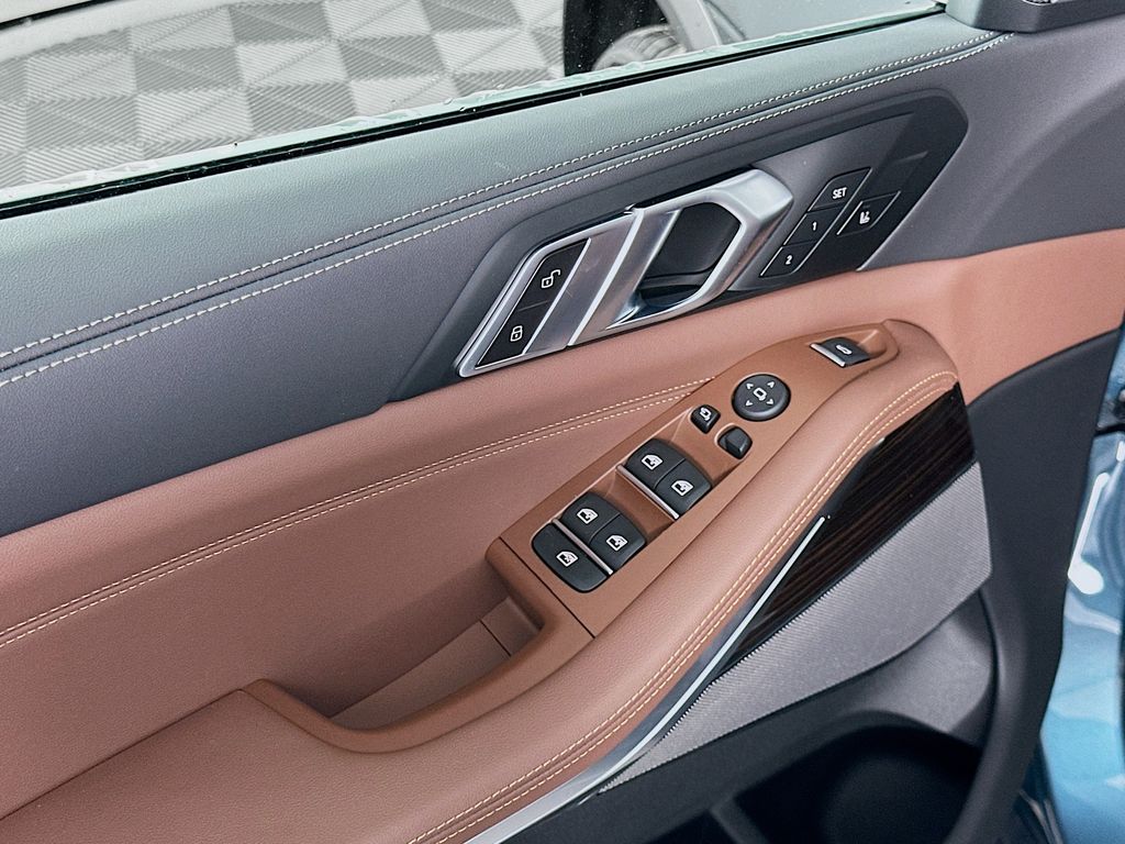 Thumbnail: 2026 BMW X5 - 20