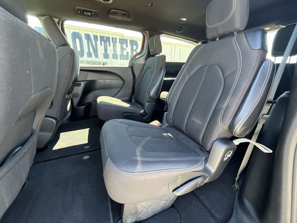 2019 Chrysler Pacifica Touring Plus 25