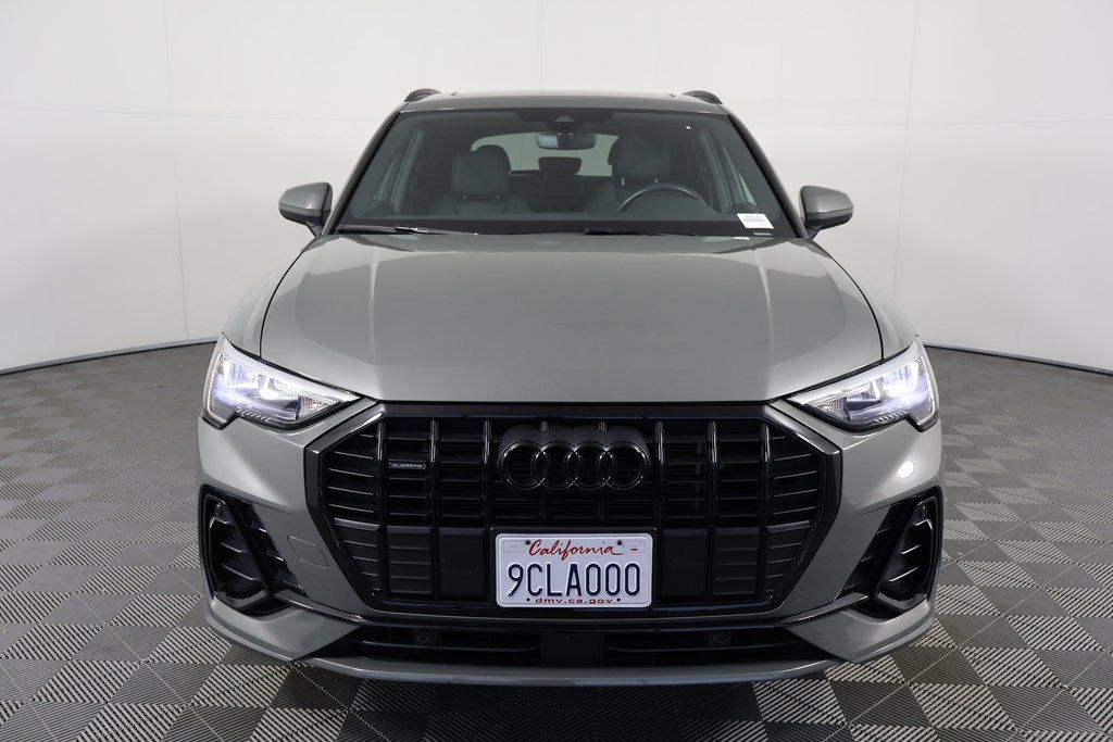 Thumbnail: 2022 Audi Q3 - 2