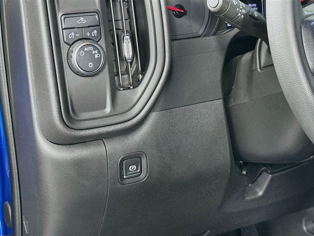 Thumbnail: 2024 Chevrolet Silverado 1500 - 10
