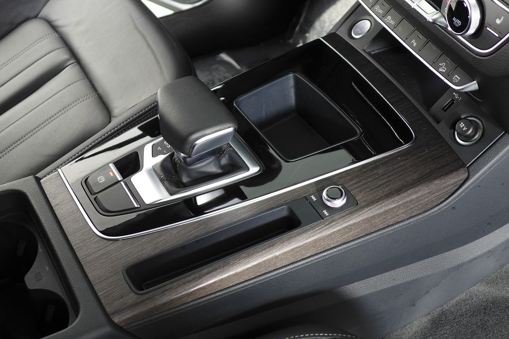 Thumbnail: 2023 Audi Q5 - 15