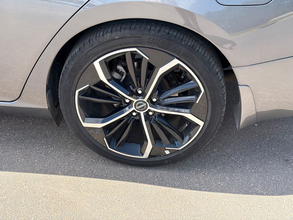 Used 2025 Gray Nissan 2.5 SR image 19