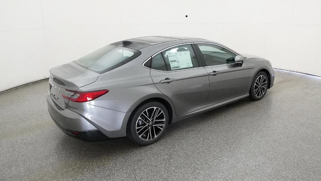 Thumbnail: 2025 Toyota Camry - 31