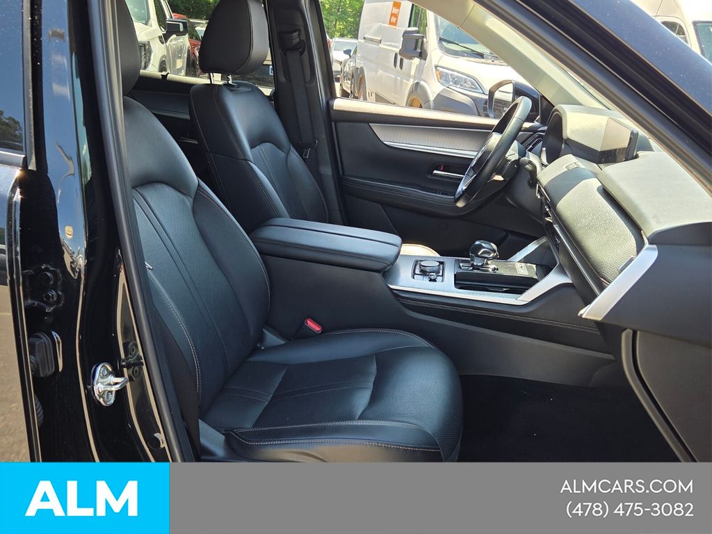 Used 2025 Black Mazda 3.3 Turbo Preferred image 17