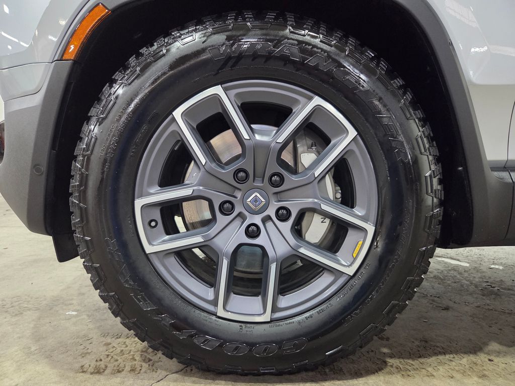 2024 Rivian R1S Adventure Dual Motor Max Pack