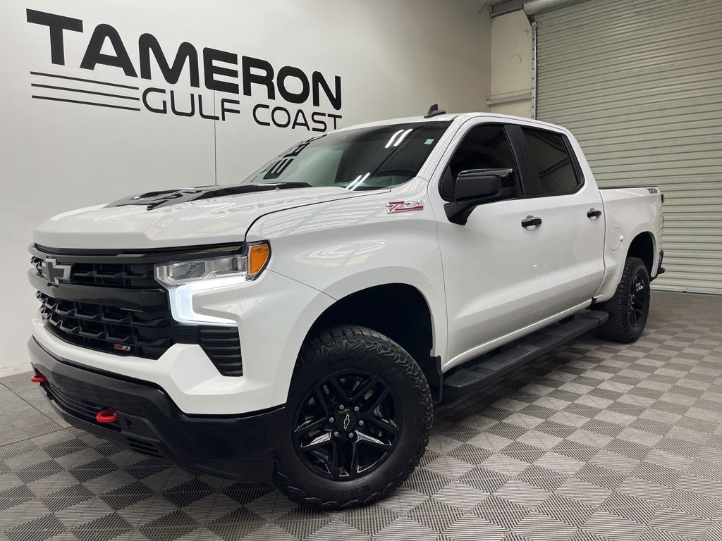 Summit White 2024 Chevrolet Silverado 1500 LT Trail Boss Crew Cab 4WD Pickup Truck Four-Wheel Drive Automatic