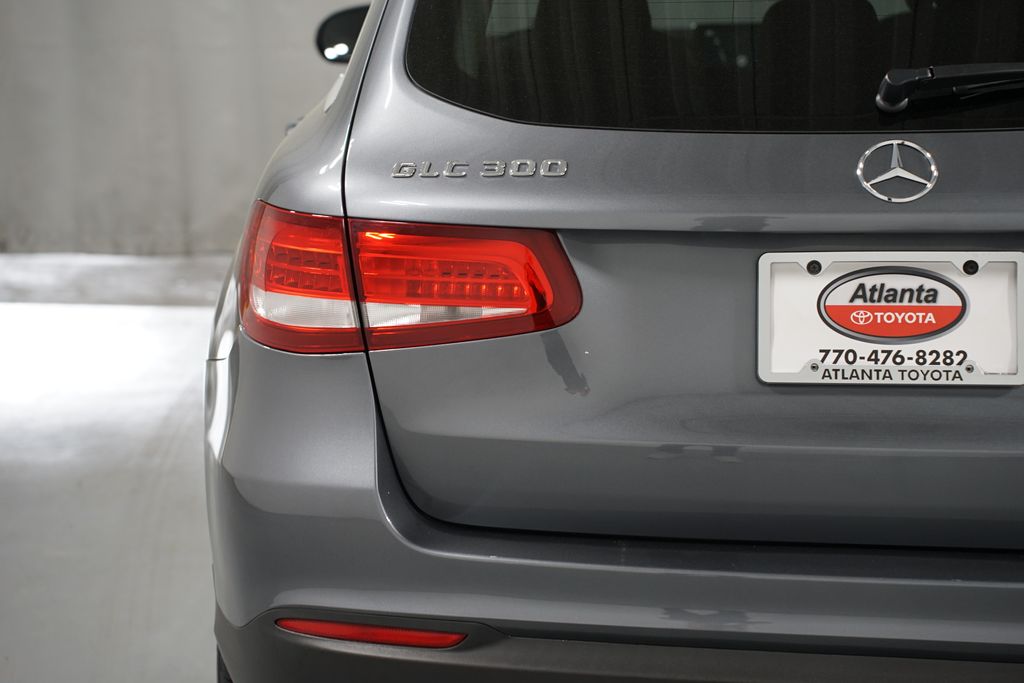 Thumbnail: 2016 Mercedes-Benz GLC - 10