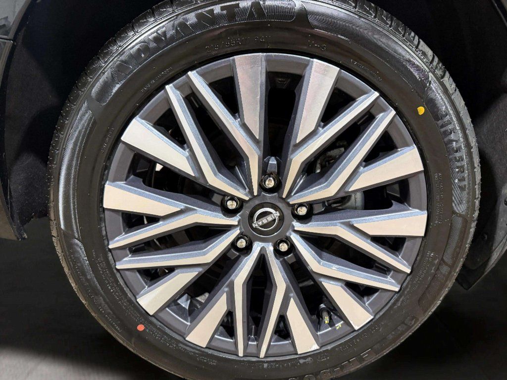 Certified Used 2025 Super Black Nissan 2.5 SV image 30
