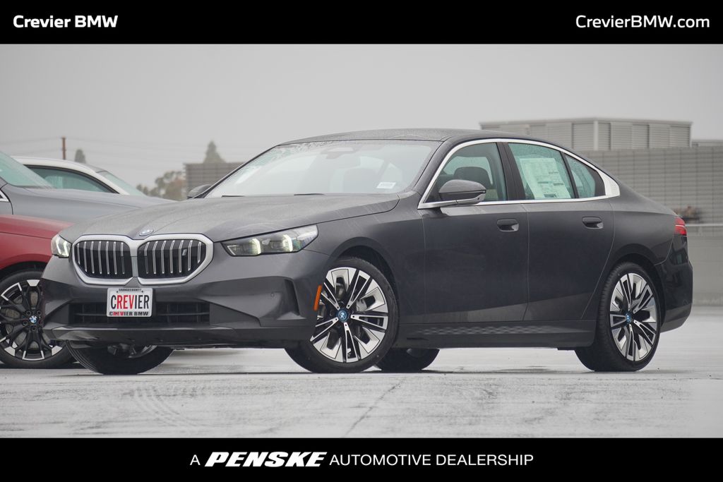 2025 BMW i5 xDrive40 -
                Santa Ana, CA