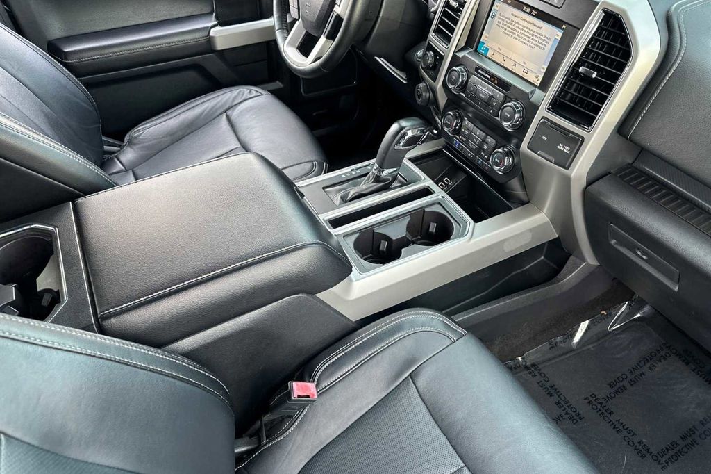 2019 Ford F-150 Lariat 18