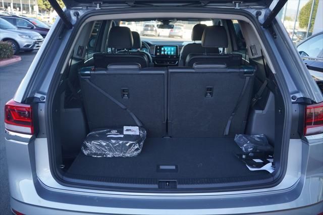 Thumbnail: 2026 Volkswagen Atlas - 12