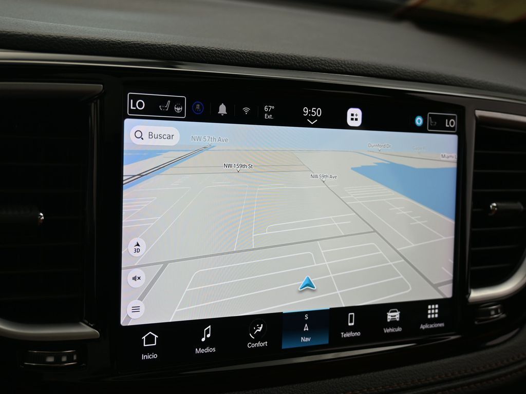 Used 2024 Bright White Clearcoat Chrysler Pinnacle image 20