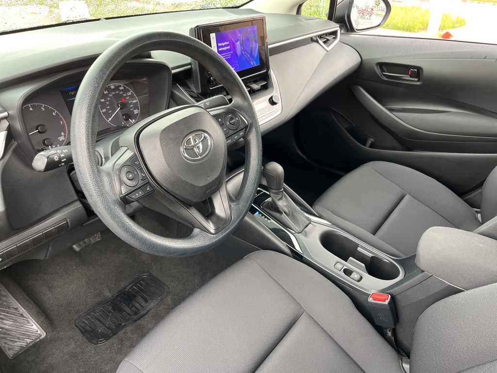 2023 Toyota Corolla LE 19