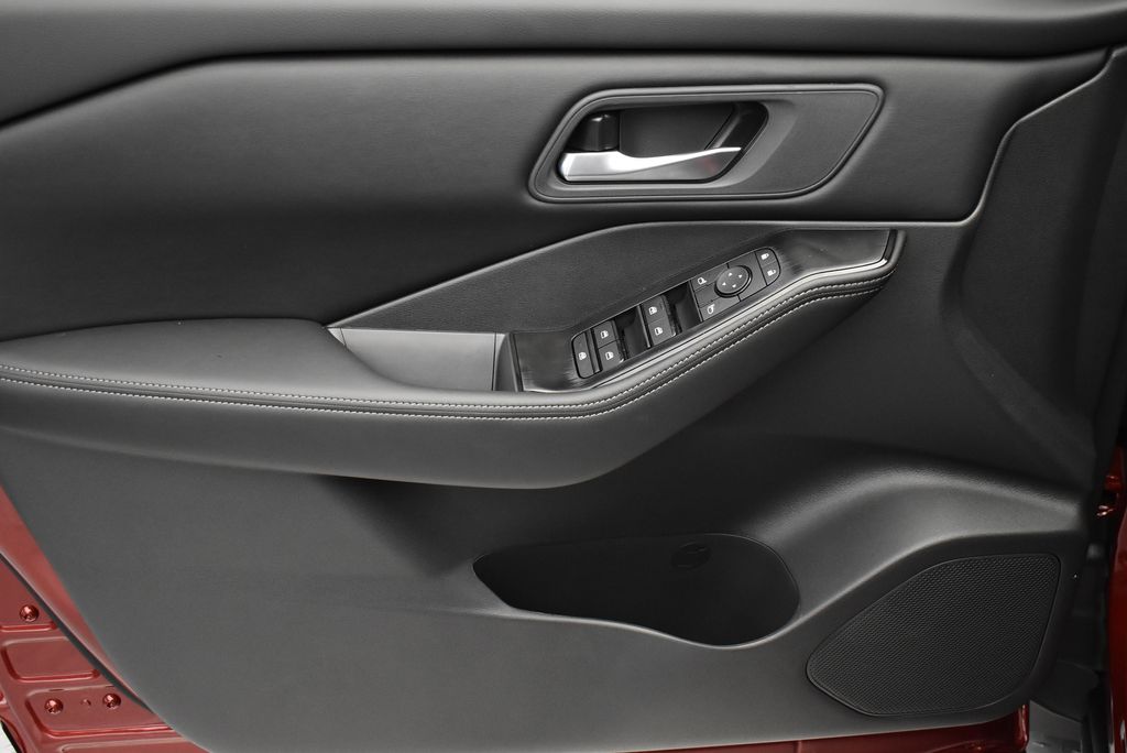 Thumbnail: 2026 Nissan Rogue - 10