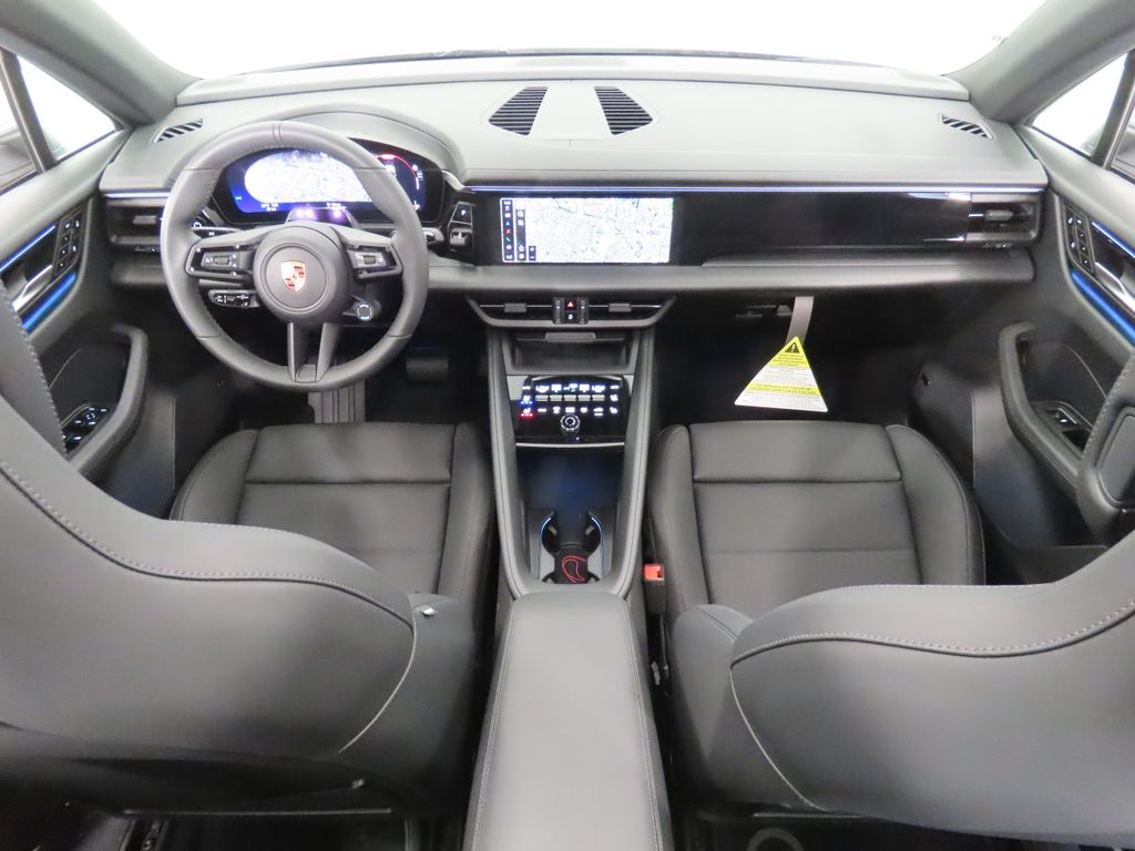 Thumbnail: 2026 Porsche Macan - 17