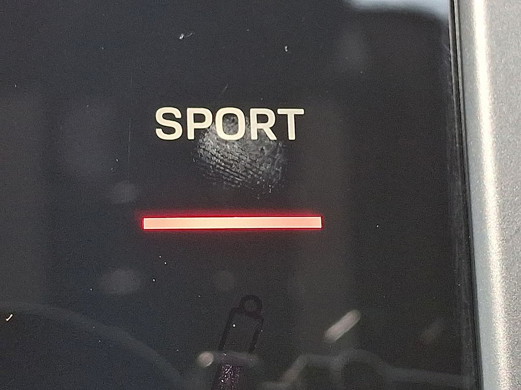 Thumbnail: 2025 Porsche Macan - 23