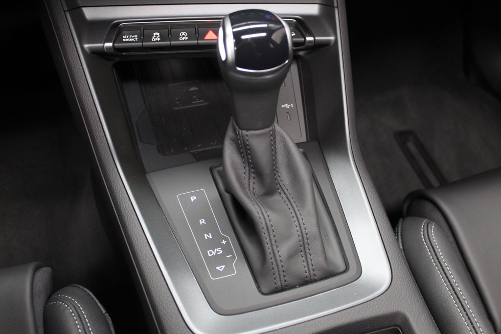 2025 Audi Q3  17