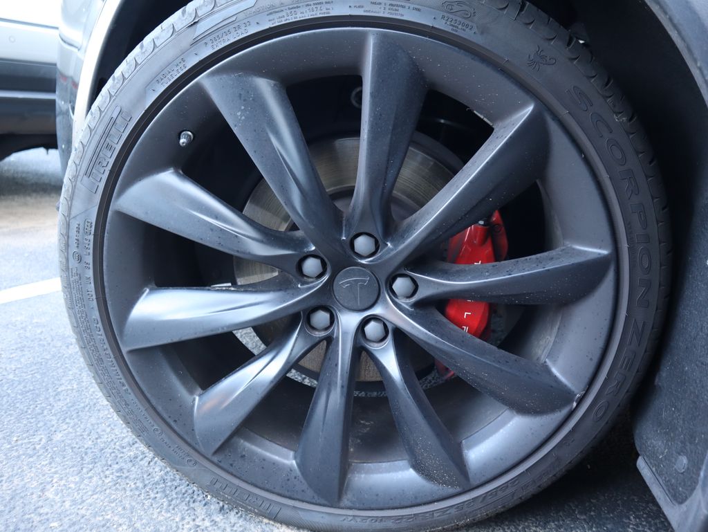 Thumbnail: 2021 Tesla Model X - 16