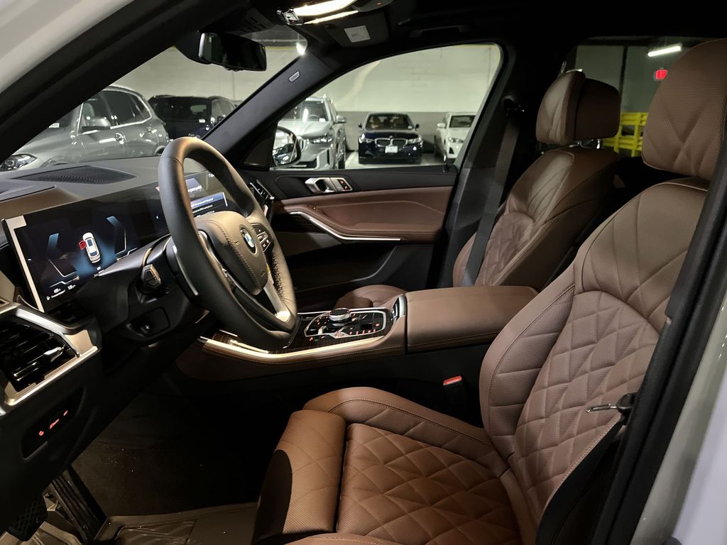 Thumbnail: 2026 BMW X5 - 11
