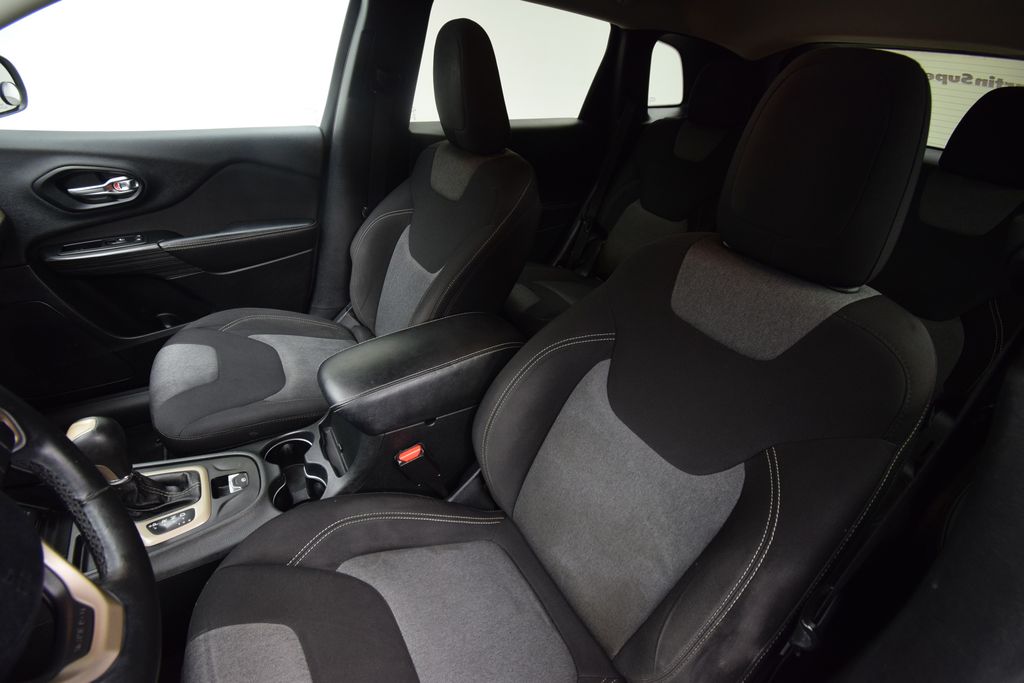 used 2014 Jeep Cherokee car, priced at $7,900