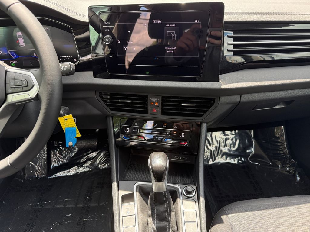 2025 Volkswagen Jetta 1.5T S photo