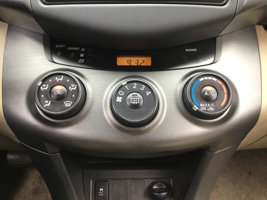 2012 Toyota RAV4 Base 10