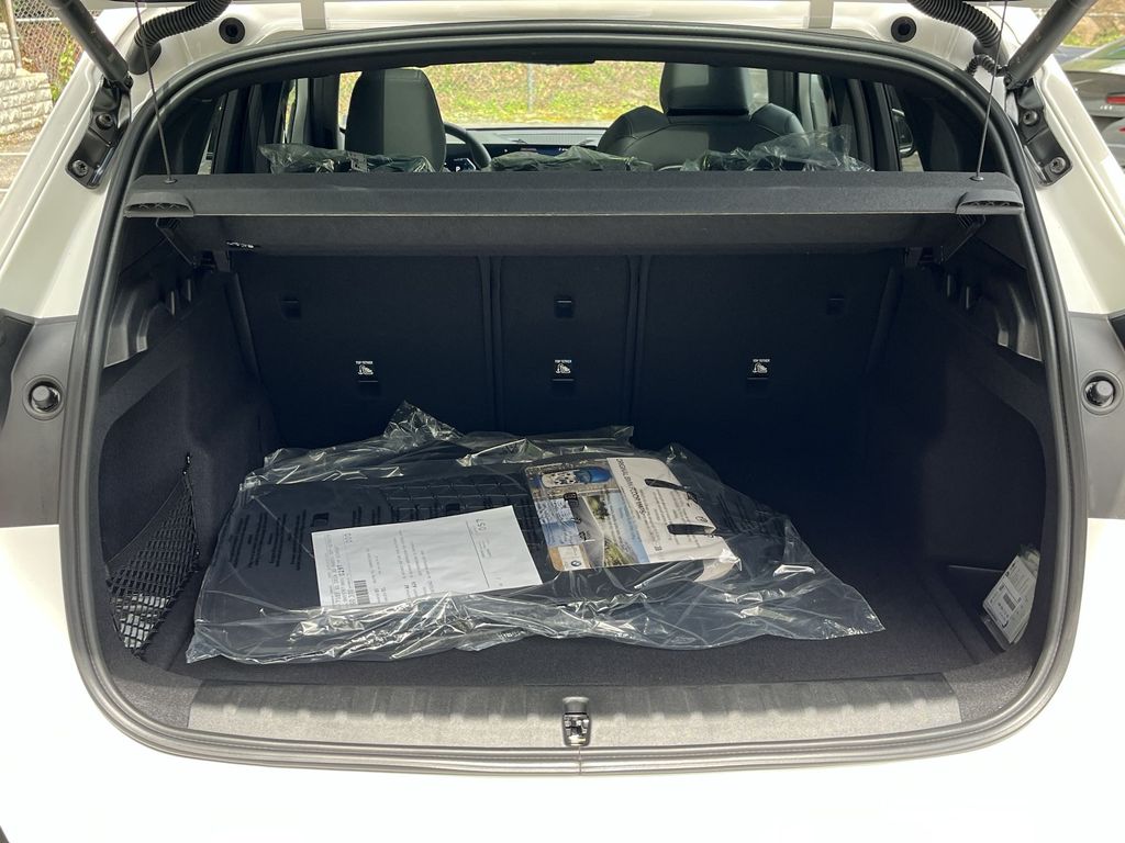 2025 BMW X1 xDrive28i 24