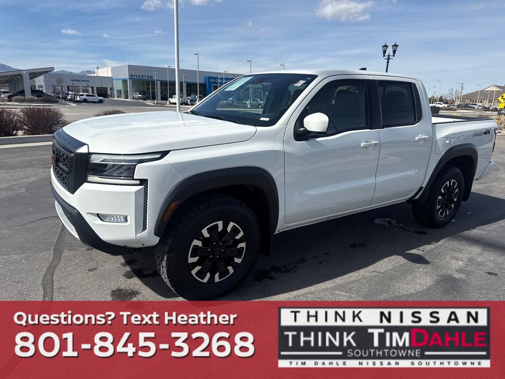 2024 Nissan Frontier PRO-4X Crew Cab 4WD