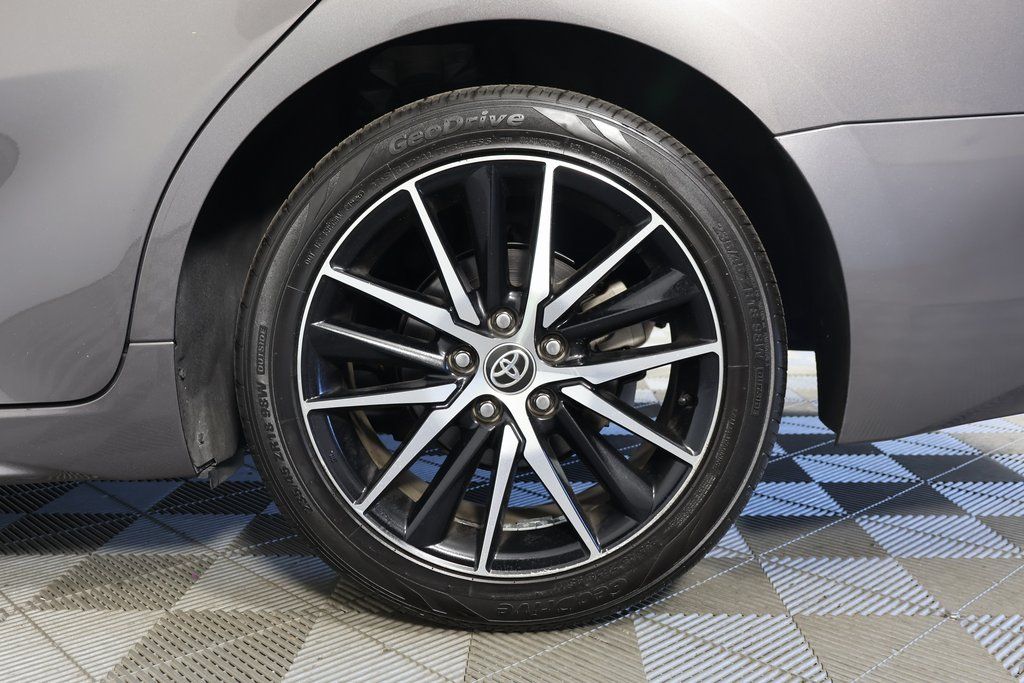 Thumbnail: 2023 Toyota Camry - 16