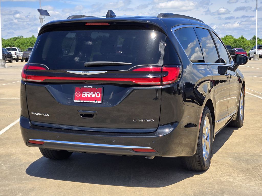 2022 Chrysler Pacifica Limited Black at Durrett Motor Company