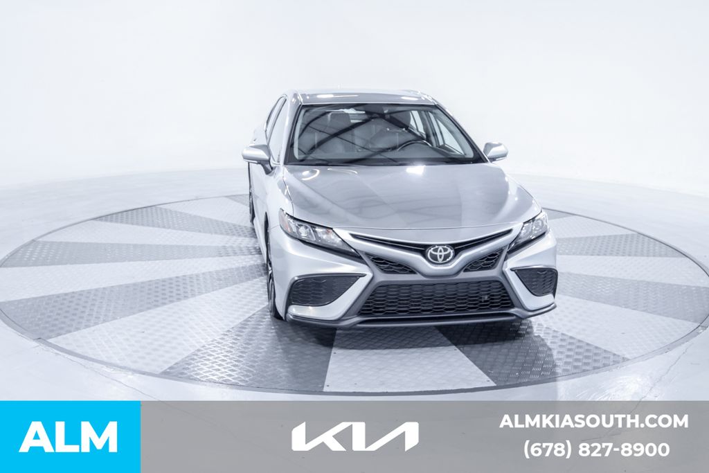 2023 Toyota Camry SE photo 14