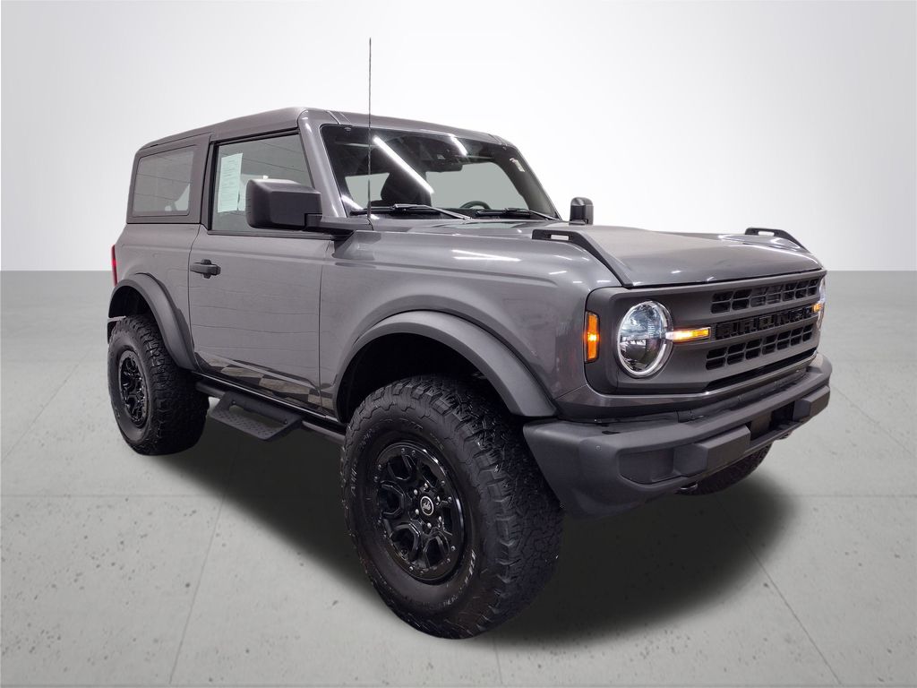 2023 Ford Bronco Base photo 4
