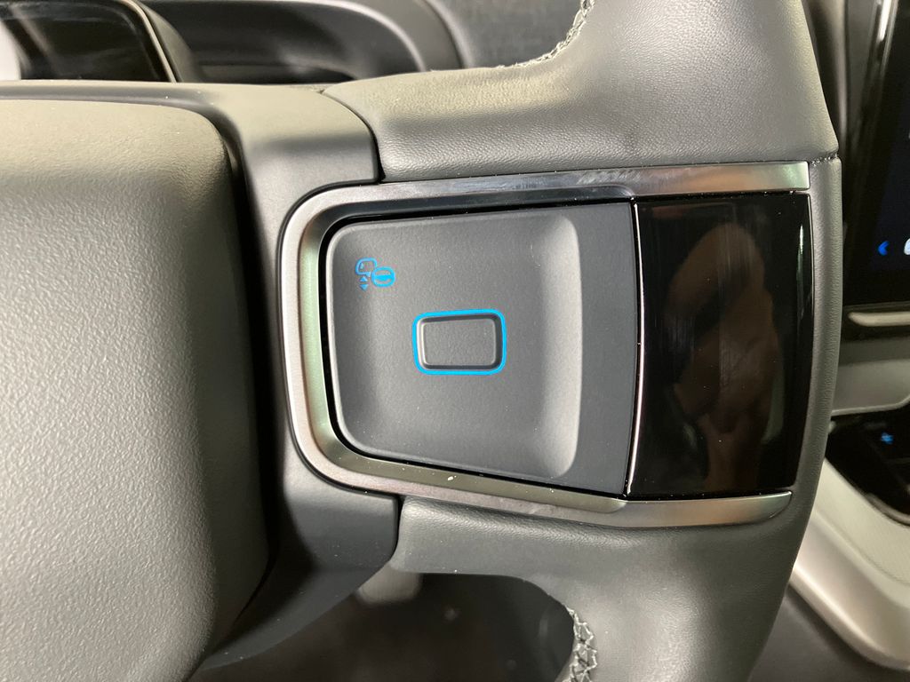 2025 Ford Expedition MAX photo 13