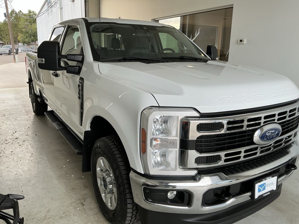 2024 Ford F-350 Super Duty XLT Crew Cab 4WD