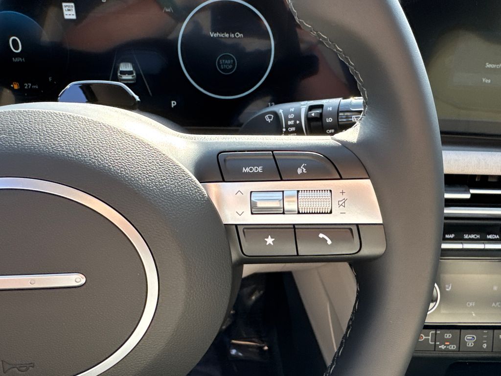 2025 Hyundai Tucson SEL Convenience photo 17