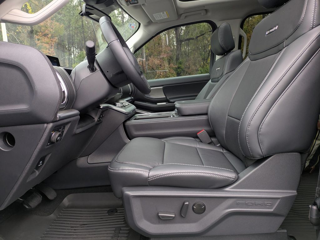 2025 Ford Expedition Platinum MAX