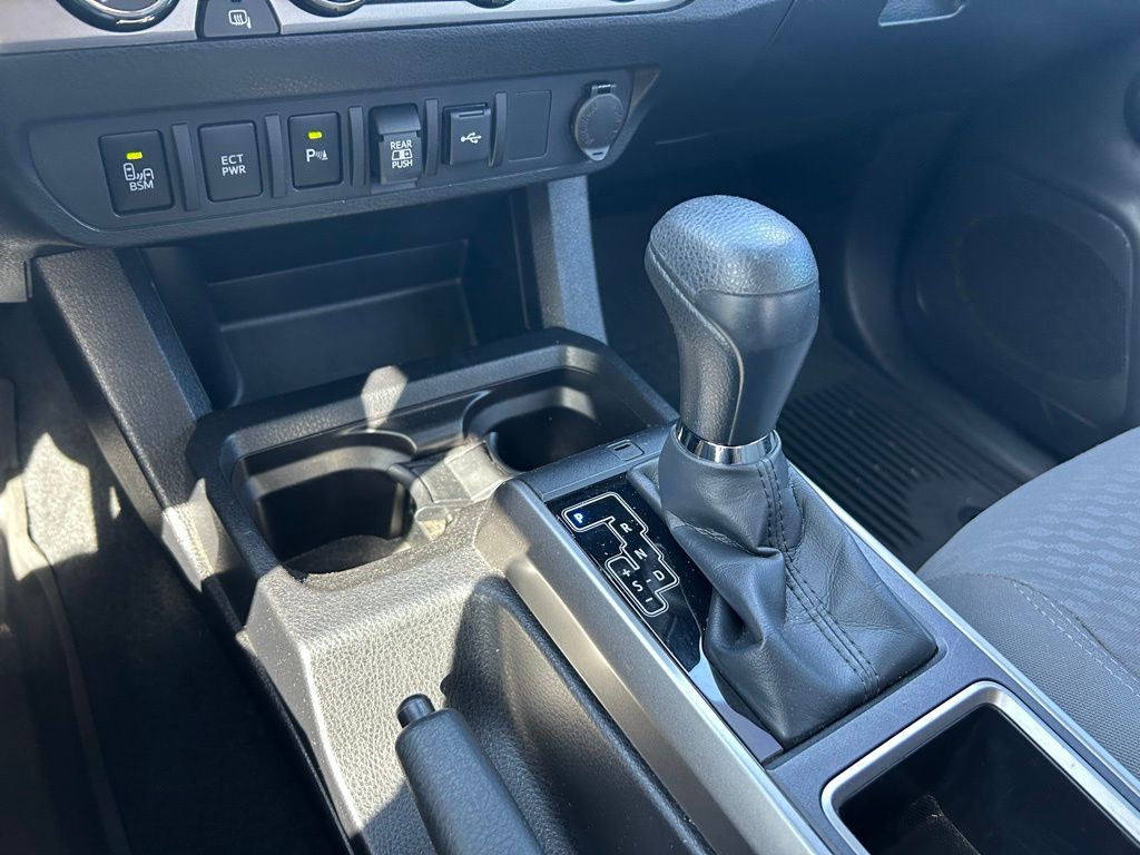 2023 Toyota Tacoma SR5 28