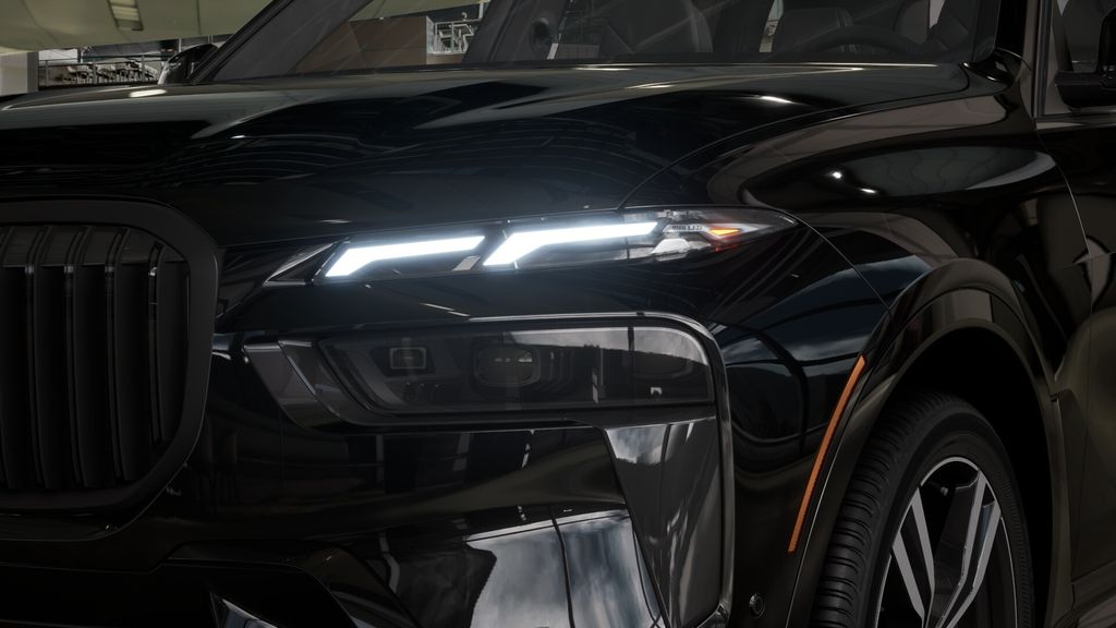 Thumbnail: 2026 BMW X7 - 6