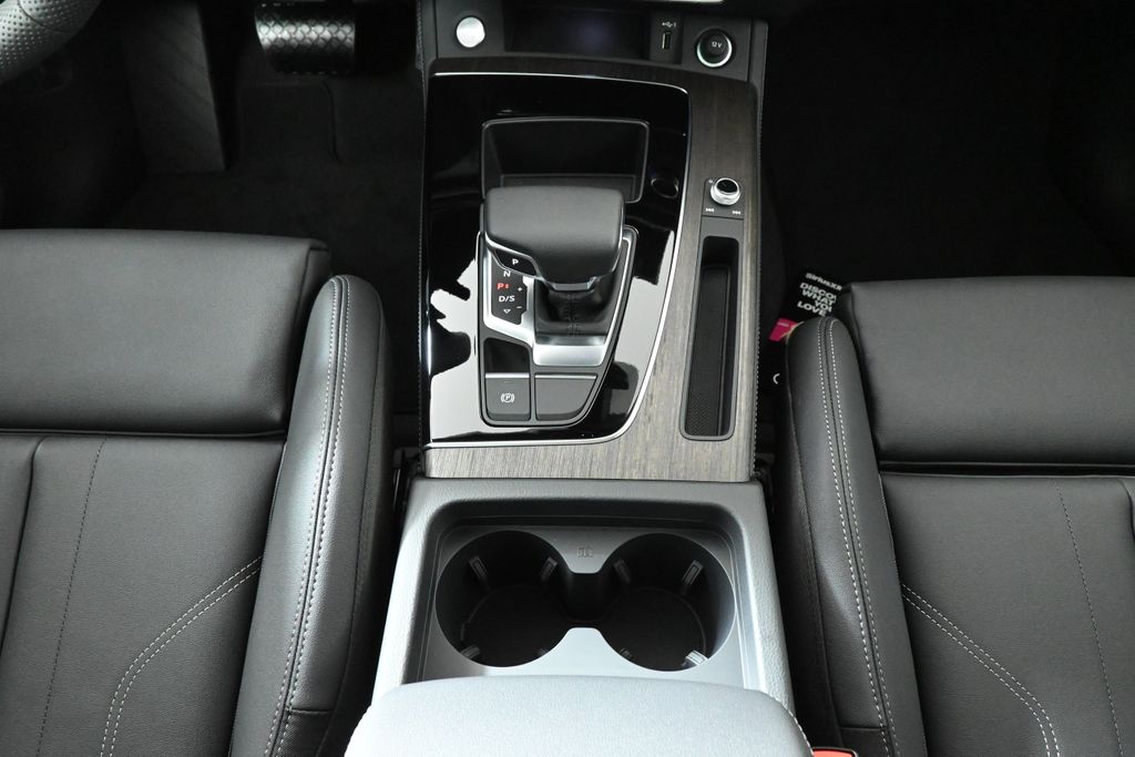2025 Audi Q5  19
