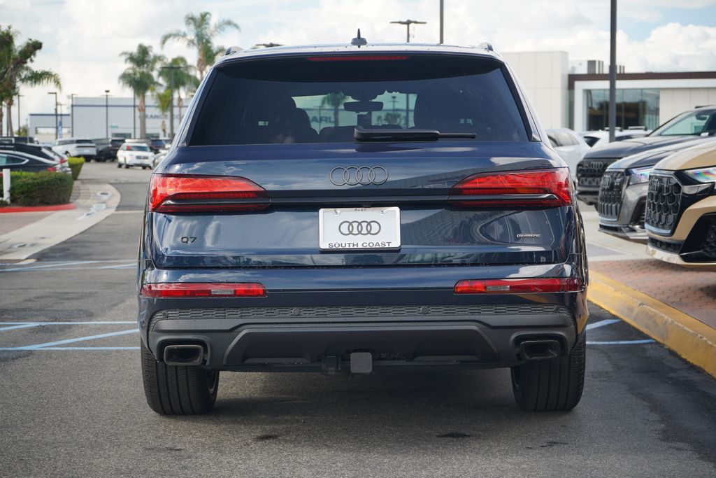 Thumbnail: 2026 Audi Q7 - 4