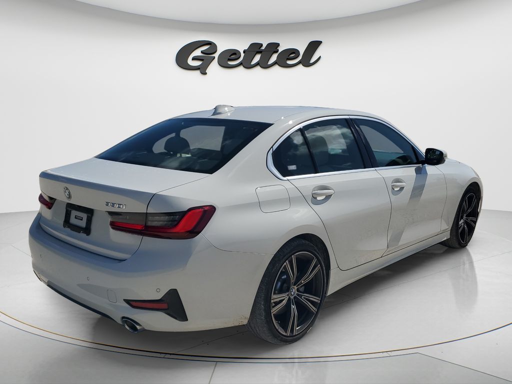 Used 2022 White BMW 330i image 5