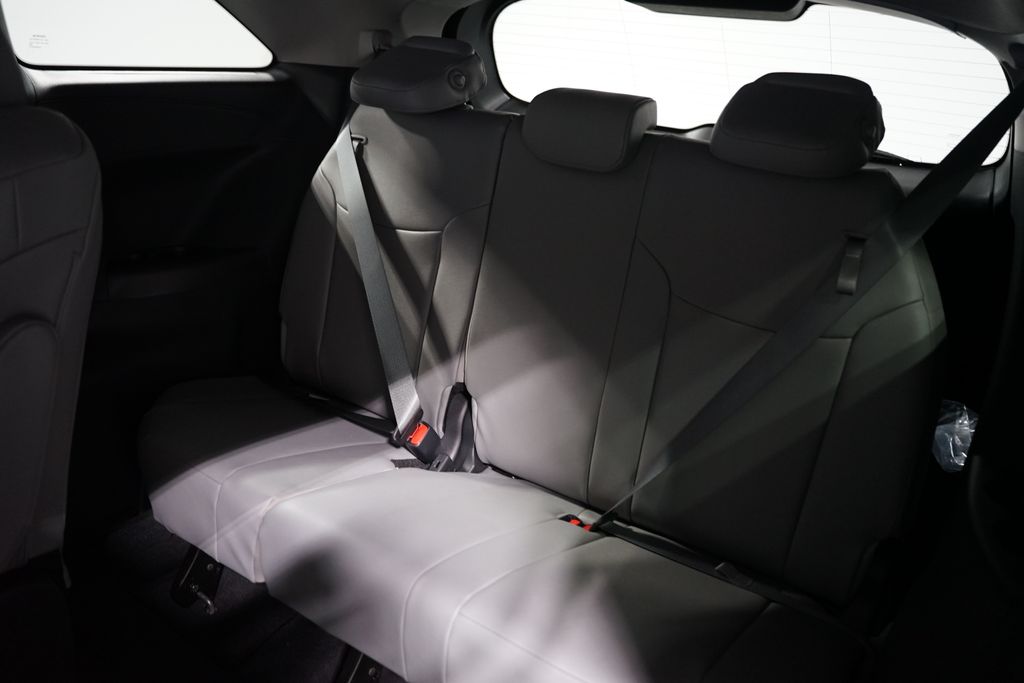 2025 Toyota Sienna XLE 30