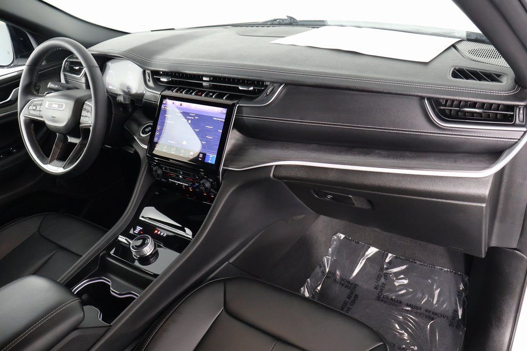 Thumbnail: 2025 Jeep Grand Cherokee - 9