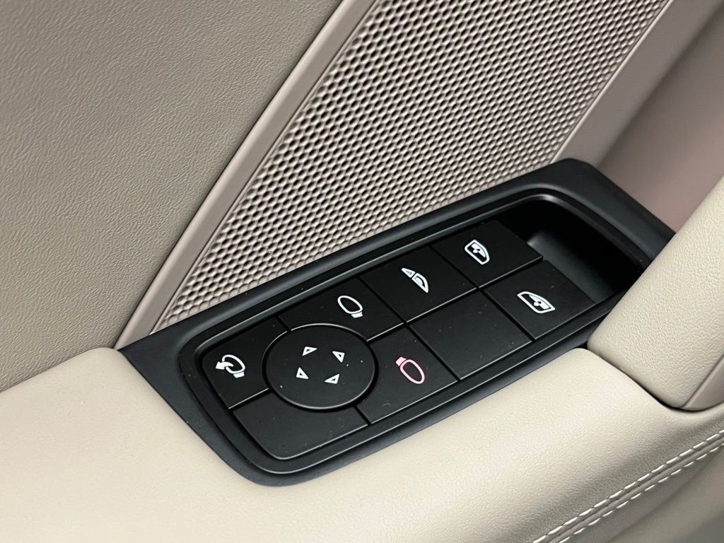 Thumbnail: 2025 Porsche 911 - 32