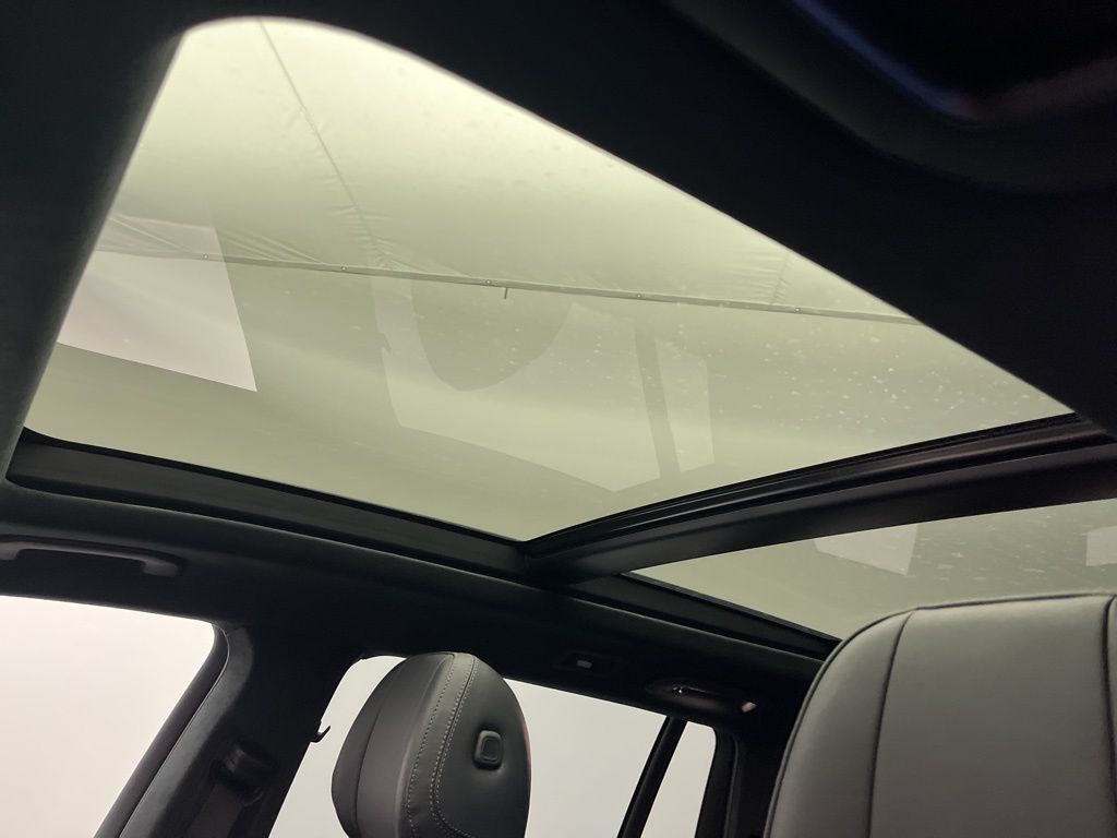 Thumbnail: 2021 Mercedes-Benz GLS - 25