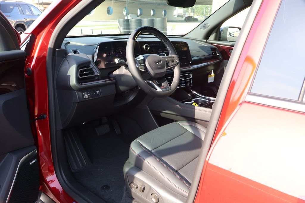 Thumbnail: 2026 Chevrolet Traverse - 13